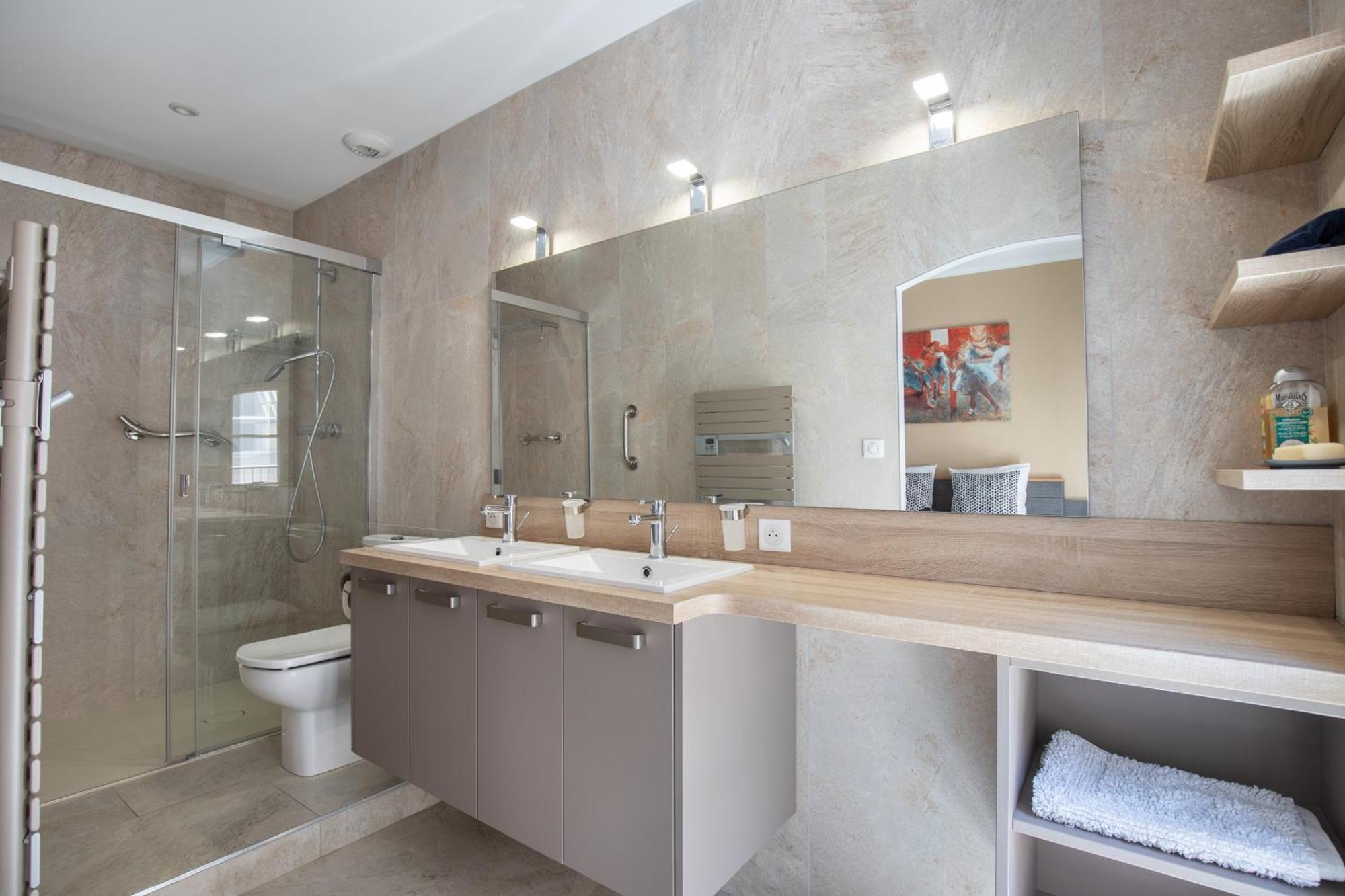 Au Coeur De L'Isle Apartment Bagian luar foto