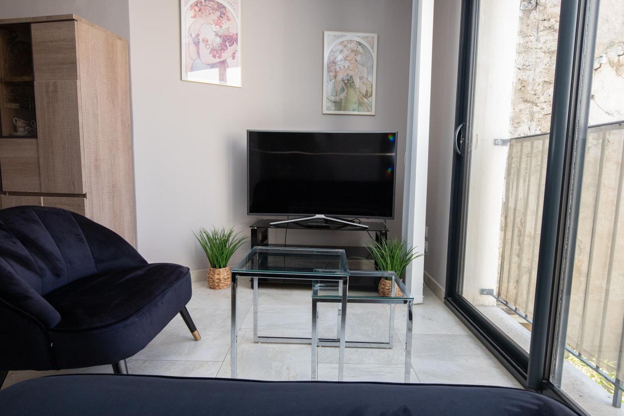Au Coeur De L'Isle Apartment Bagian luar foto